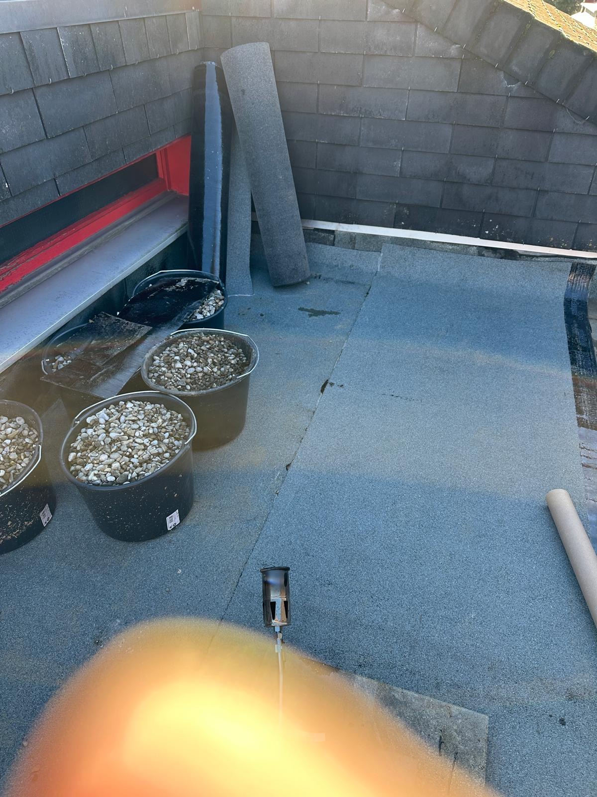 Travaux en cours avec des pierres